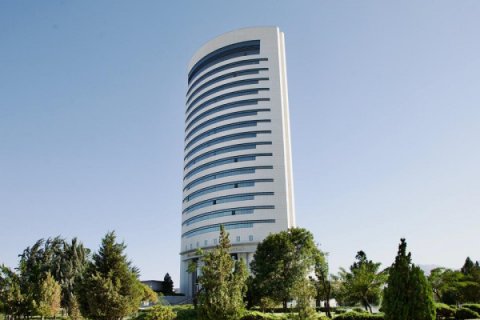 Туркменистан заключил экспортные и внутренние контракты на 2,5 млн манатов и $100,8 тыс. на биржевых торгах